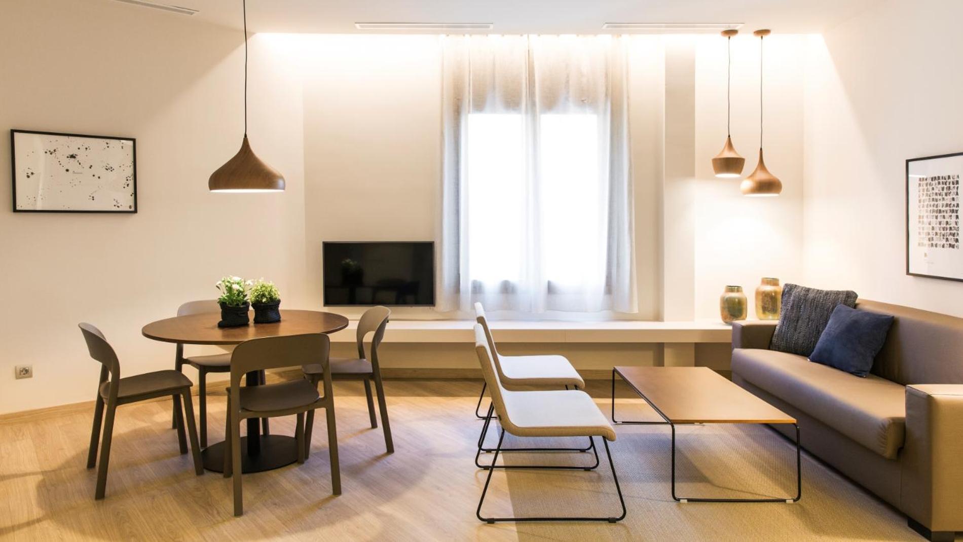 Fisa Rentals Ramblas Apartments Барселона Экстерьер фото