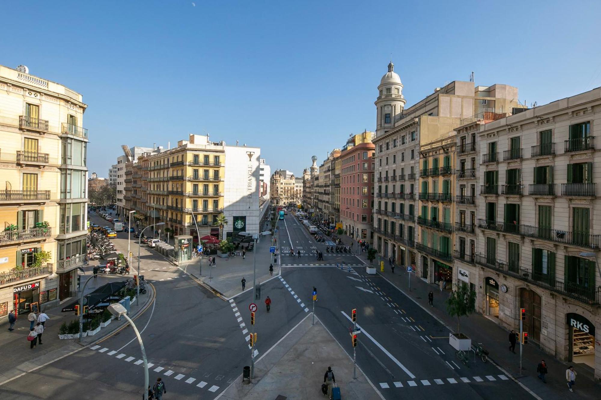 Fisa Rentals Ramblas Apartments Барселона Экстерьер фото